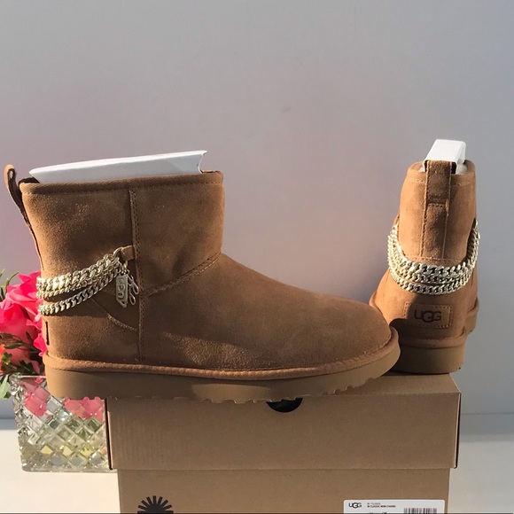 UGG Classic Mini Chains - Picture 4 of 8